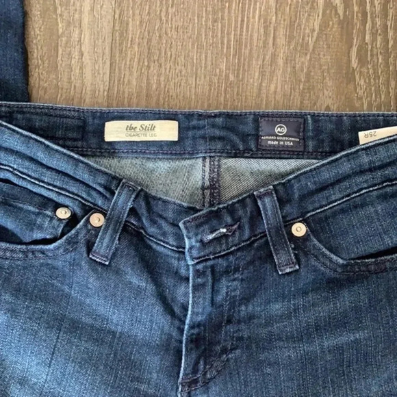 AG Jeans, The Stilt Cigarette Leg. Size  25R. - Picture 4 of 11